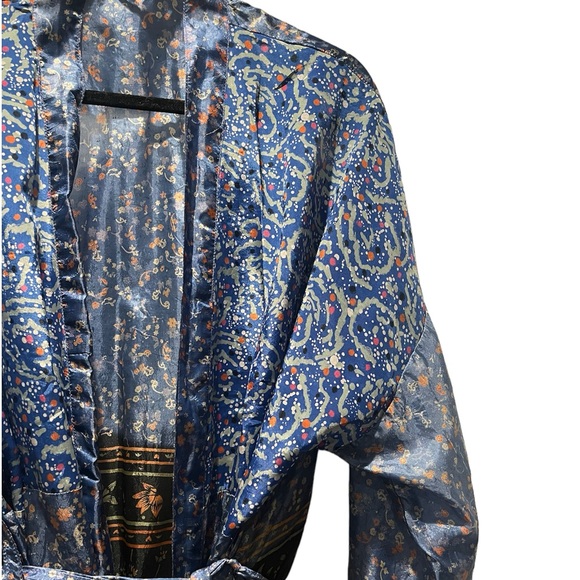 Blue Silky Kimono - Picture 2 of 13
